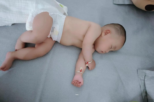 安阳宝宝老打喷嚏怎么办